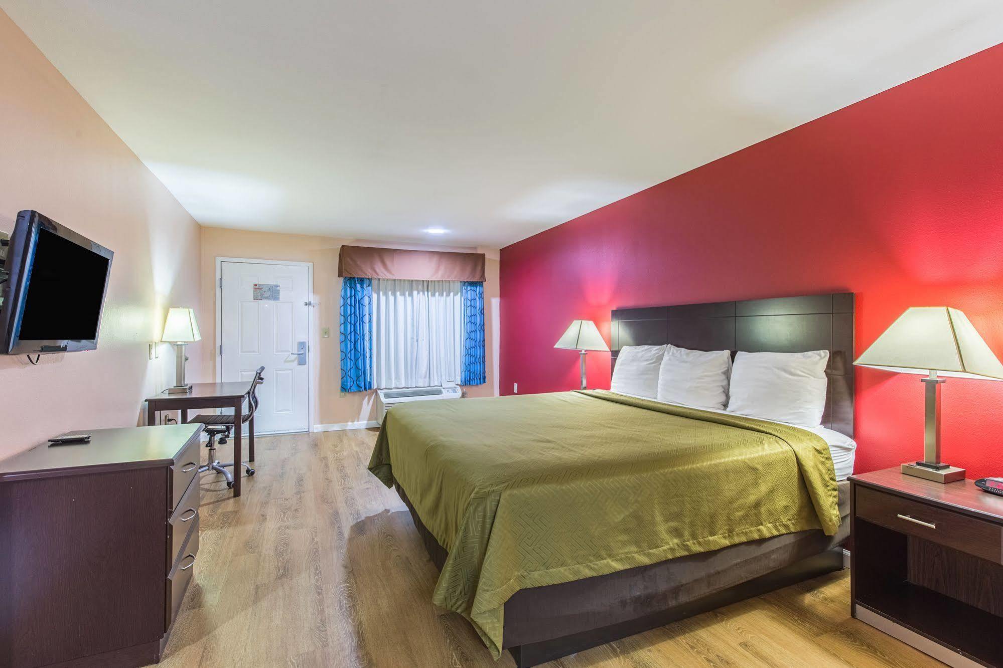 Quality Inn & Suites Bridge City Orange Экстерьер фото