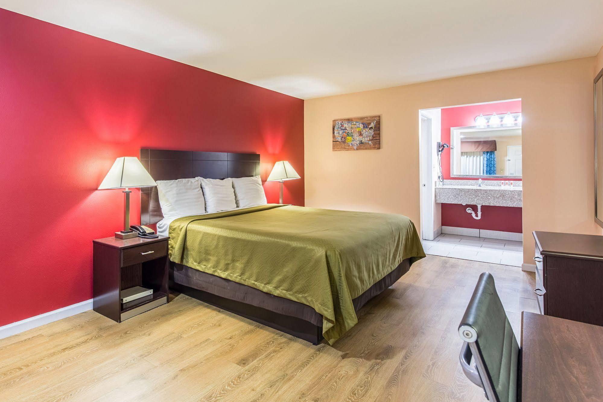 Quality Inn & Suites Bridge City Orange Экстерьер фото